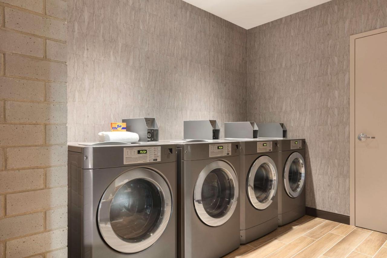 Home2 Suites By Hilton Milwaukee West غرب اليس المظهر الخارجي الصورة