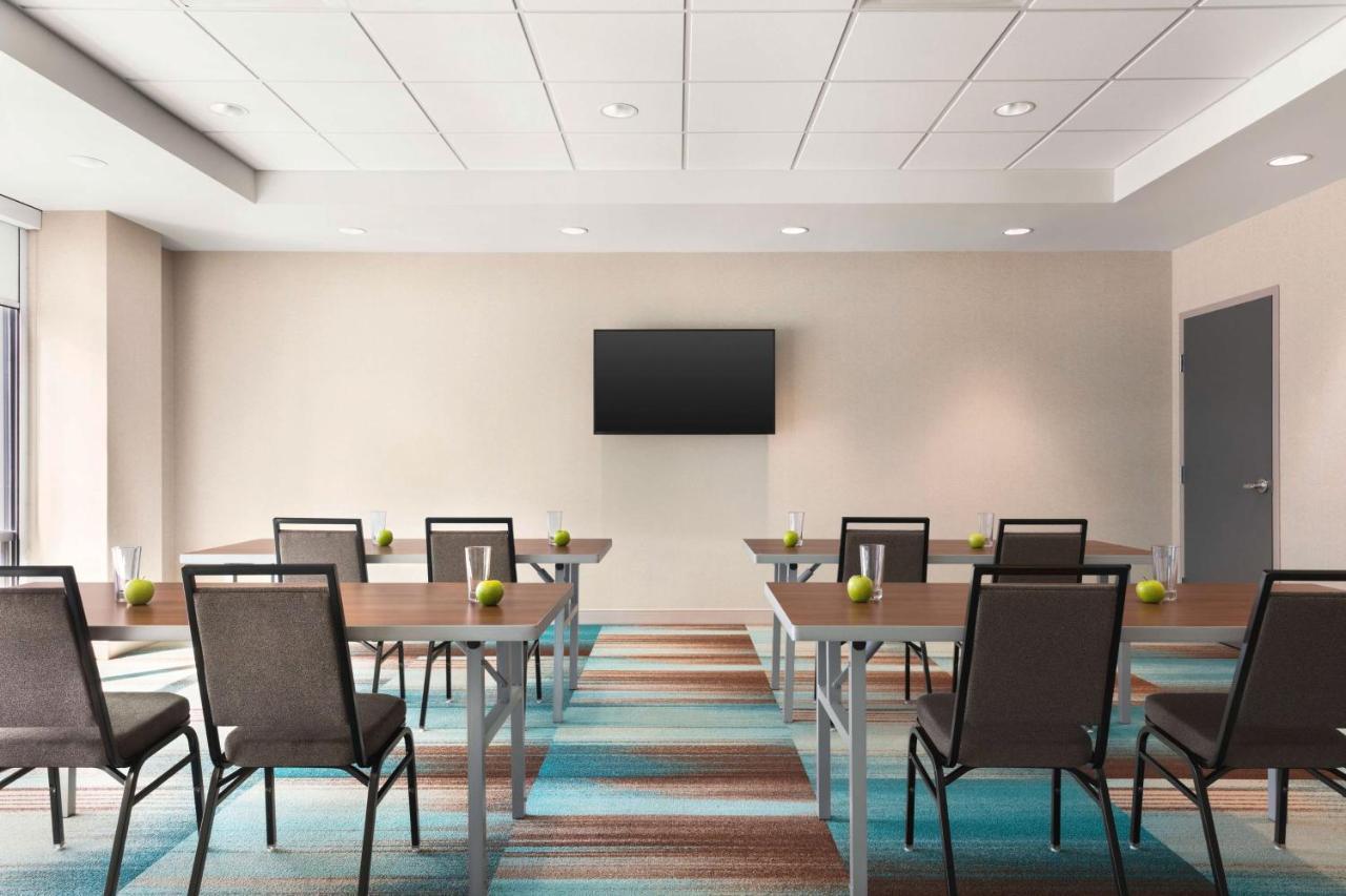 Home2 Suites By Hilton Milwaukee West غرب اليس المظهر الخارجي الصورة